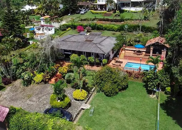 Hermosa Finca \